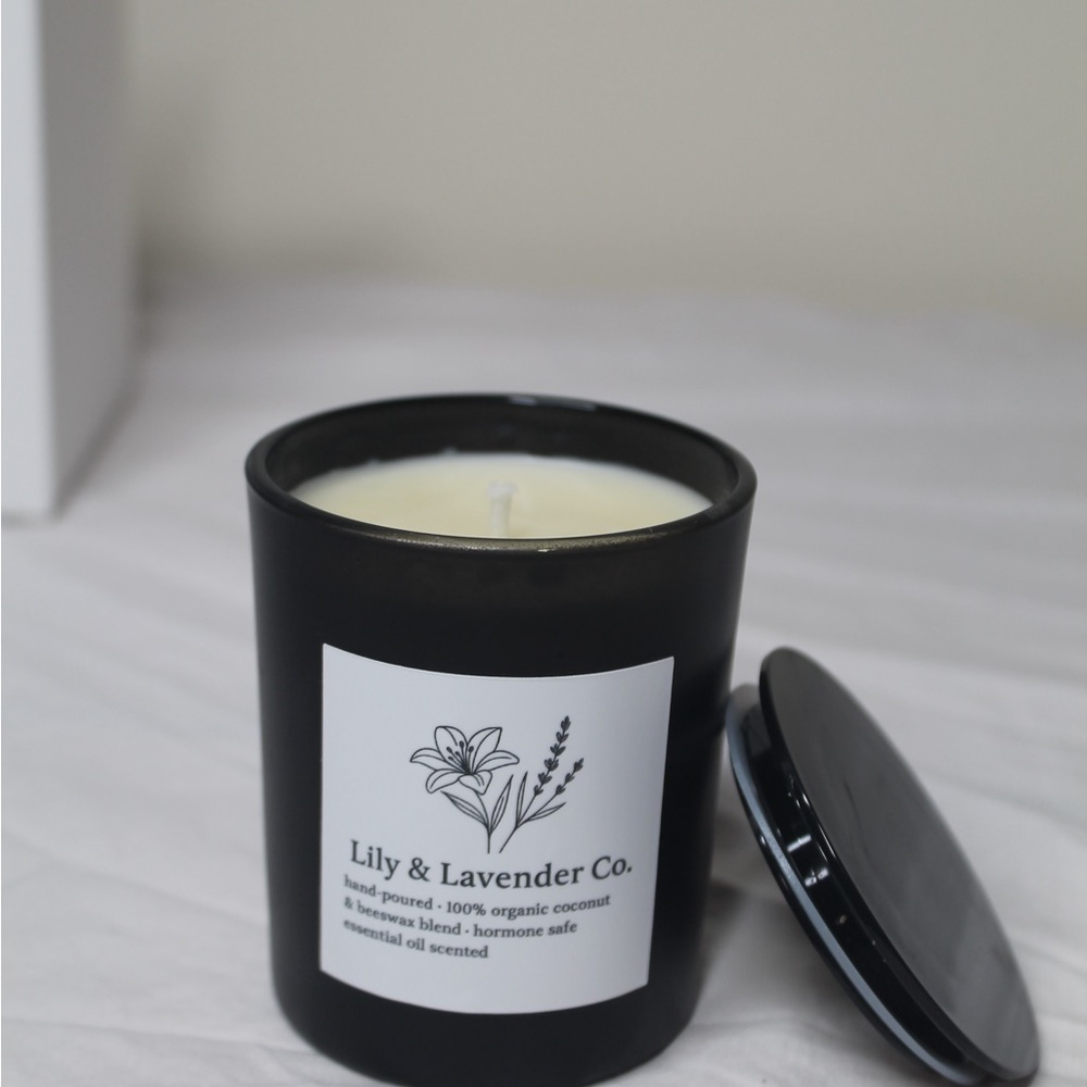 6oz Coconut Vanilla scented non-toxic organic Candle - Picture 3 of 3